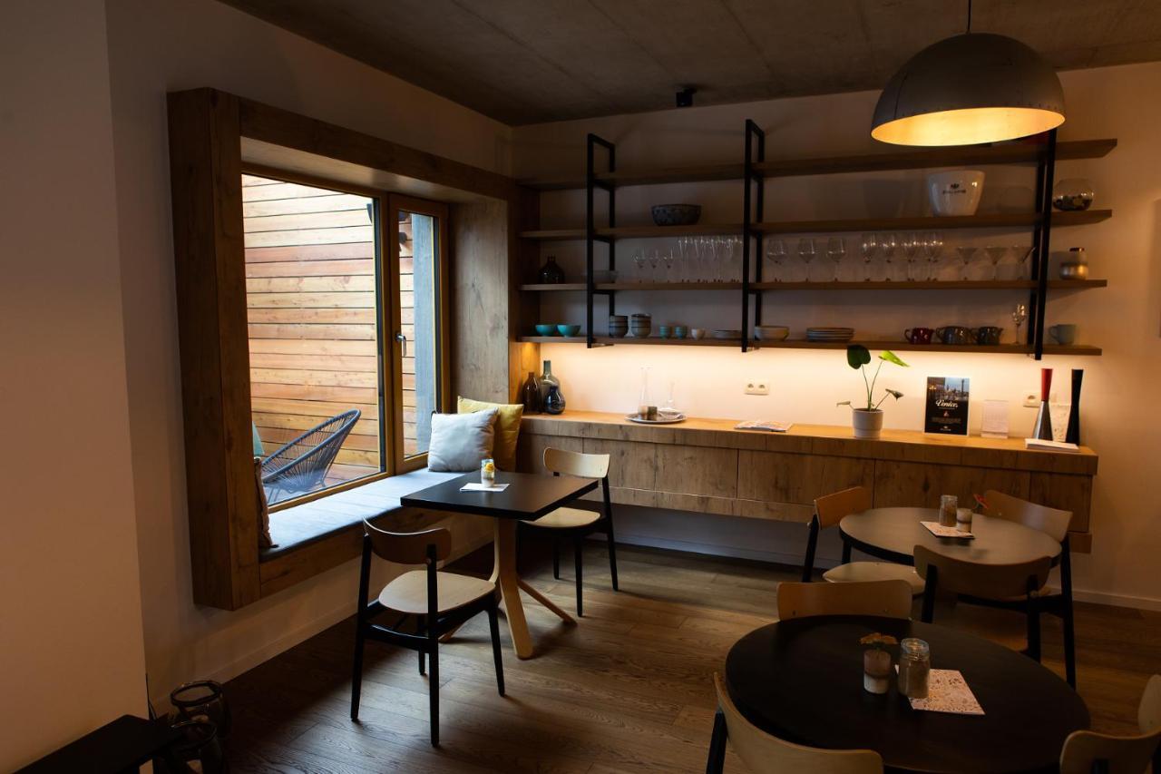 Vigeo Lounge B&B Coffee Bojnice Eksteriør billede